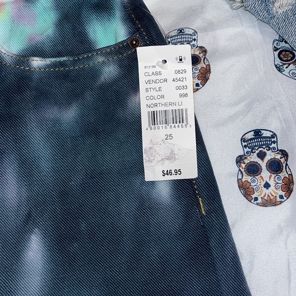 PacSun Women's High Rise Tie Dye Cut Off Jean Shorts
25 Frayed Hem - Picture 3 of 8